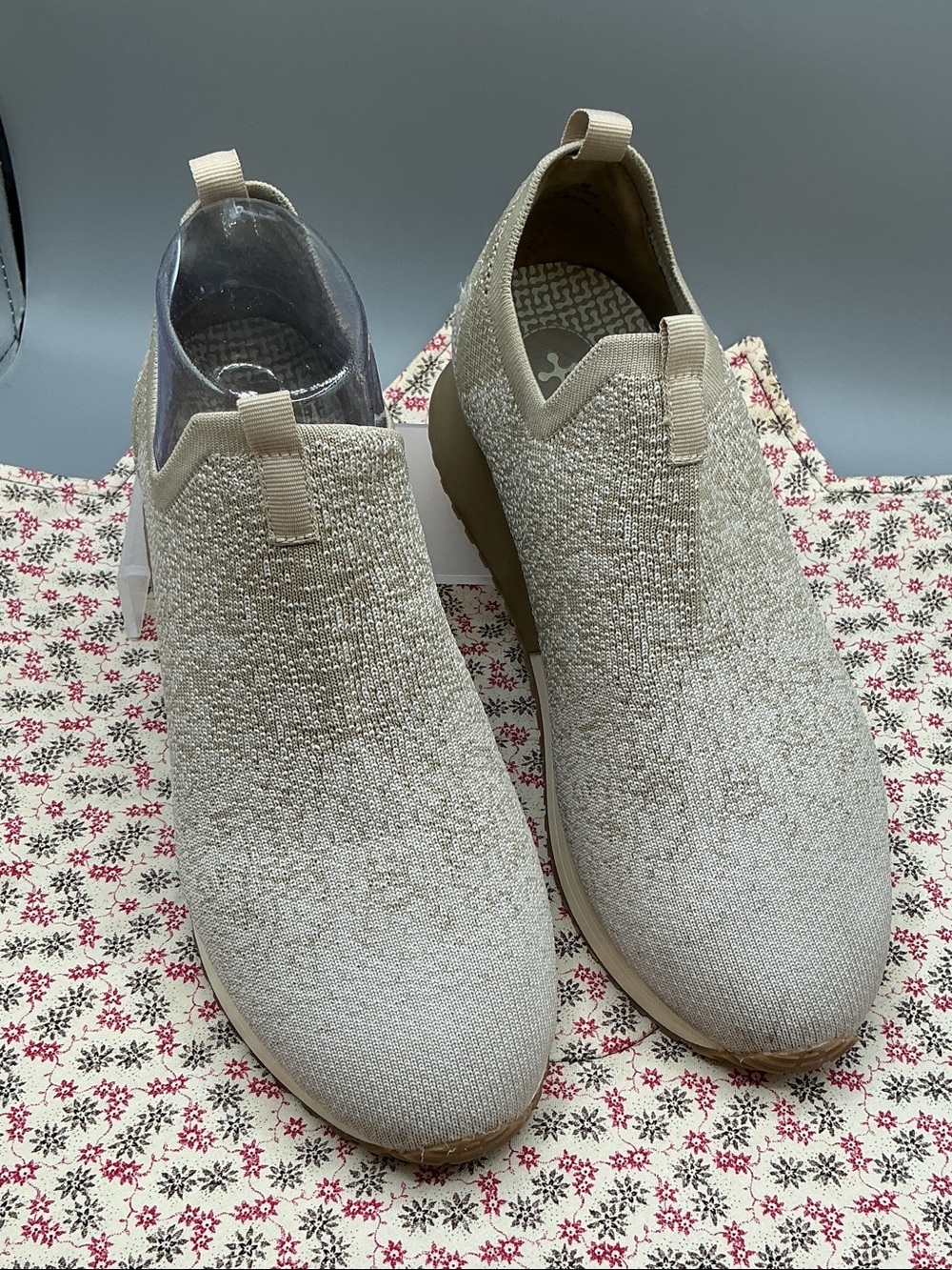 BareTraps Pringer Neutral Knit Slip-On Sneakers in Light Beige, size 8